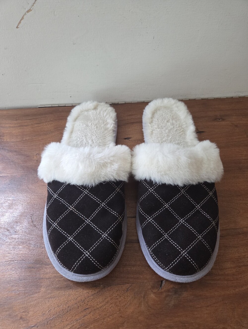 Lands' End Slippers Size 10 Womens - Picture 2 of 4